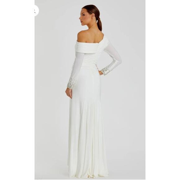 NEW Mac Duggal 12231 White Beaded Cuff Drop Shoulder Faux Wrap Gown size 6 - Picture 3 of 11
